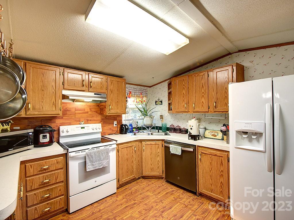 2369 Cabe Road Clover, SC 29710 - Photo 8 of 26 Gallery Image 8