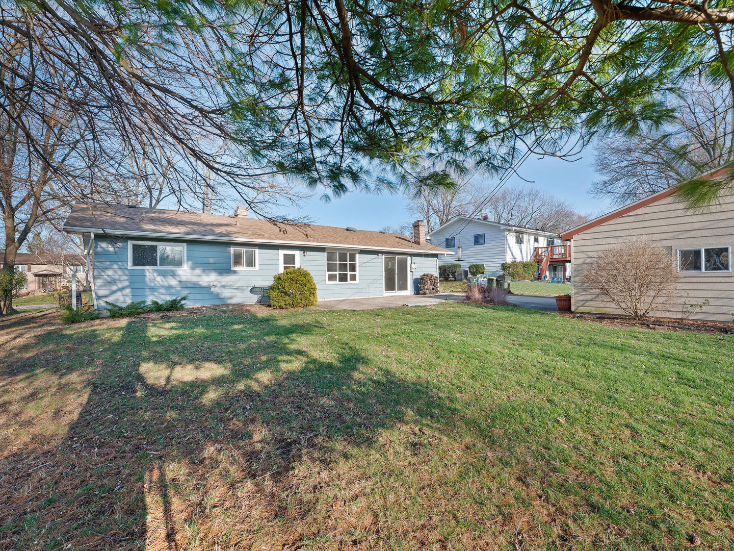21W241 Coronet Road Lombard, IL 60148 - Photo 21 of 24 a view of a yard in front of house
