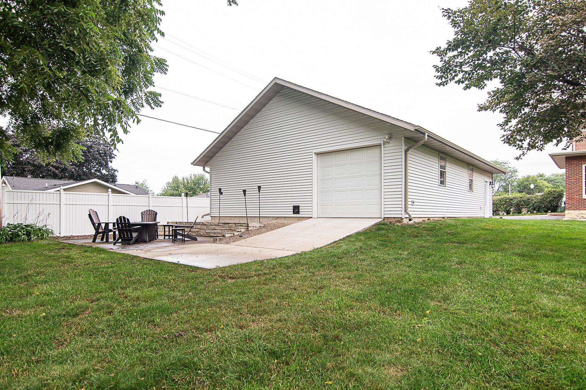 2615 Hillcrest Road Dubuque, IA 52001 - Photo 50 of 58 Gallery Image 50