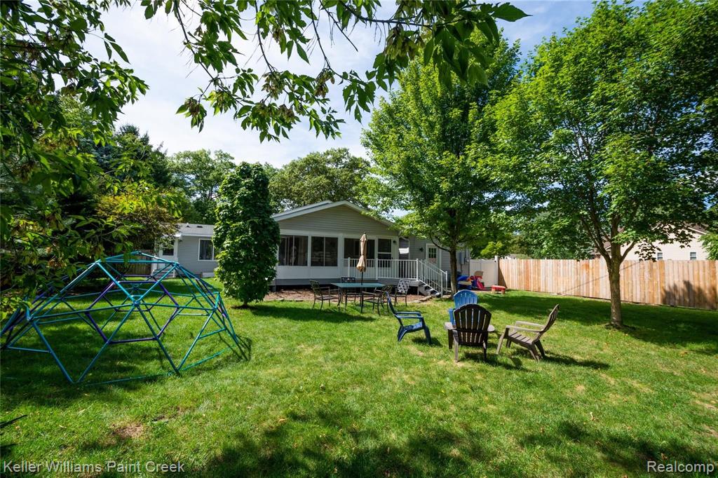 3171 Hessel Avenue Rochester Hills, MI 48307 - Photo 20 of 21