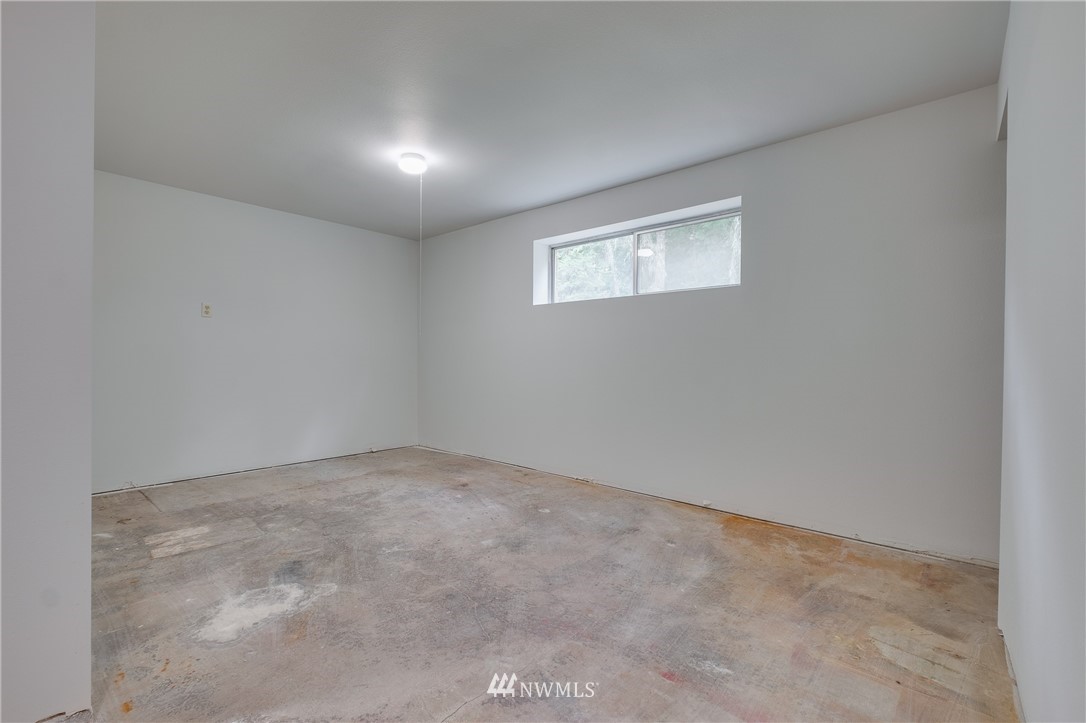 4263 Northwest Gustafson Road Silverdale, WA 98383 - Photo 13 of 23 Gallery Image 13