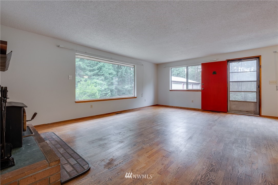 4263 Northwest Gustafson Road Silverdale, WA 98383 - Photo 3 of 23 Gallery Image 3