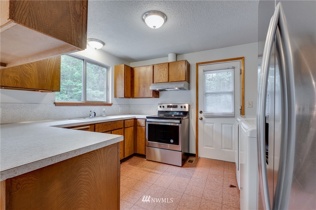 4263 Northwest Gustafson Road Silverdale, WA 98383 - Photo 5 of 23 Gallery Image 5