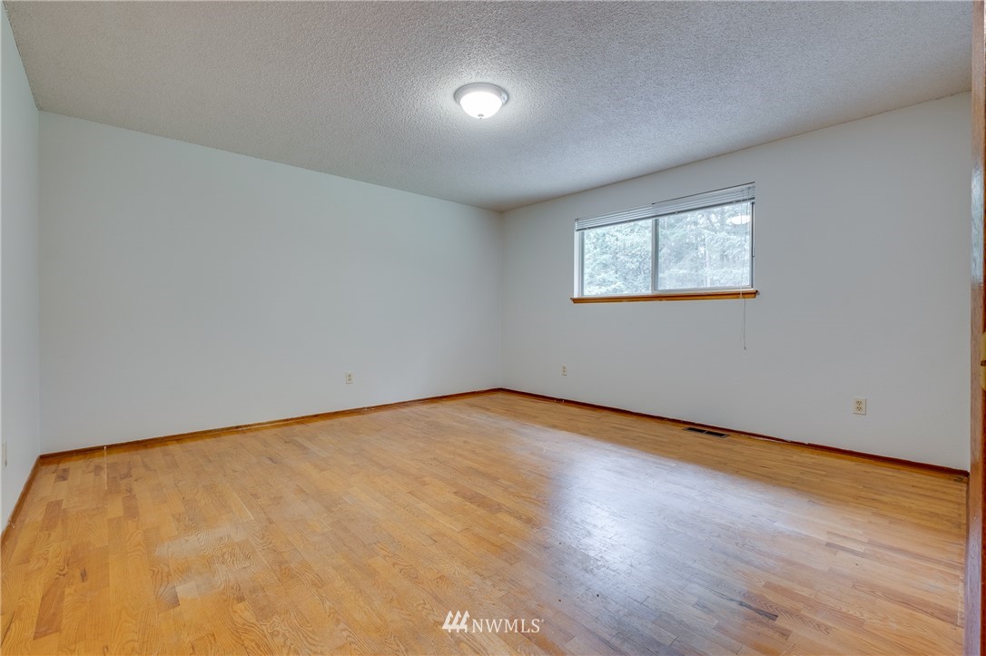 4263 Northwest Gustafson Road Silverdale, WA 98383 - Photo 9 of 23 Gallery Image 9