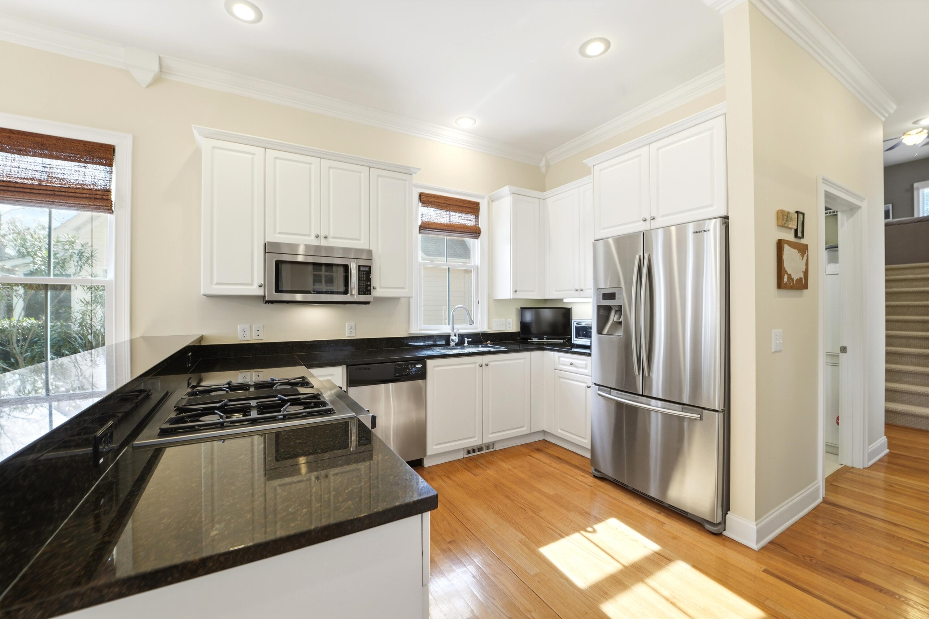 1640 Sewee Fort Road Mount Pleasant, SC 29466 - Photo 17 of 54 kitchen