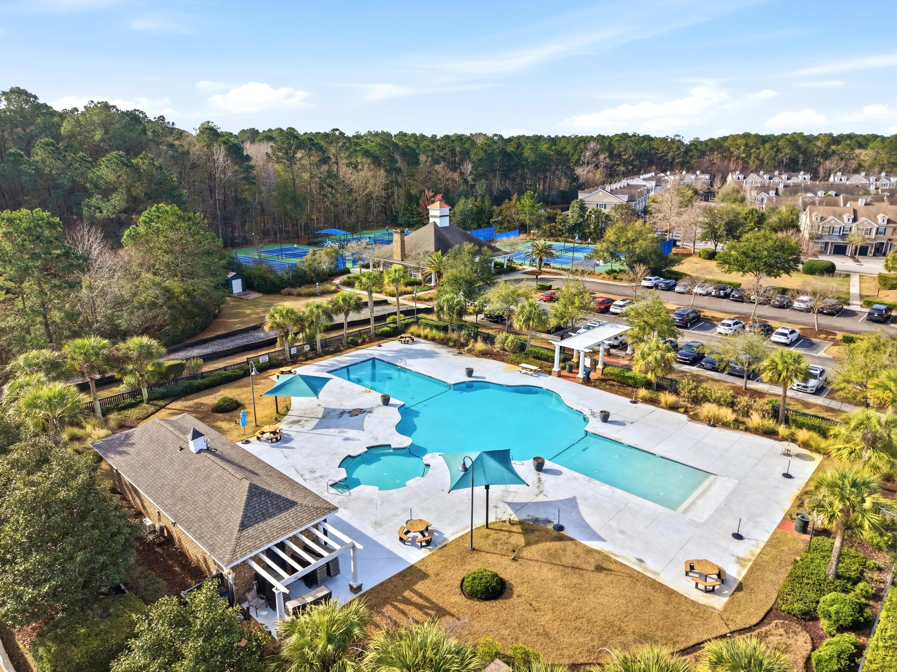 1640 Sewee Fort Road Mount Pleasant, SC 29466 - Photo 52 of 54 community pool