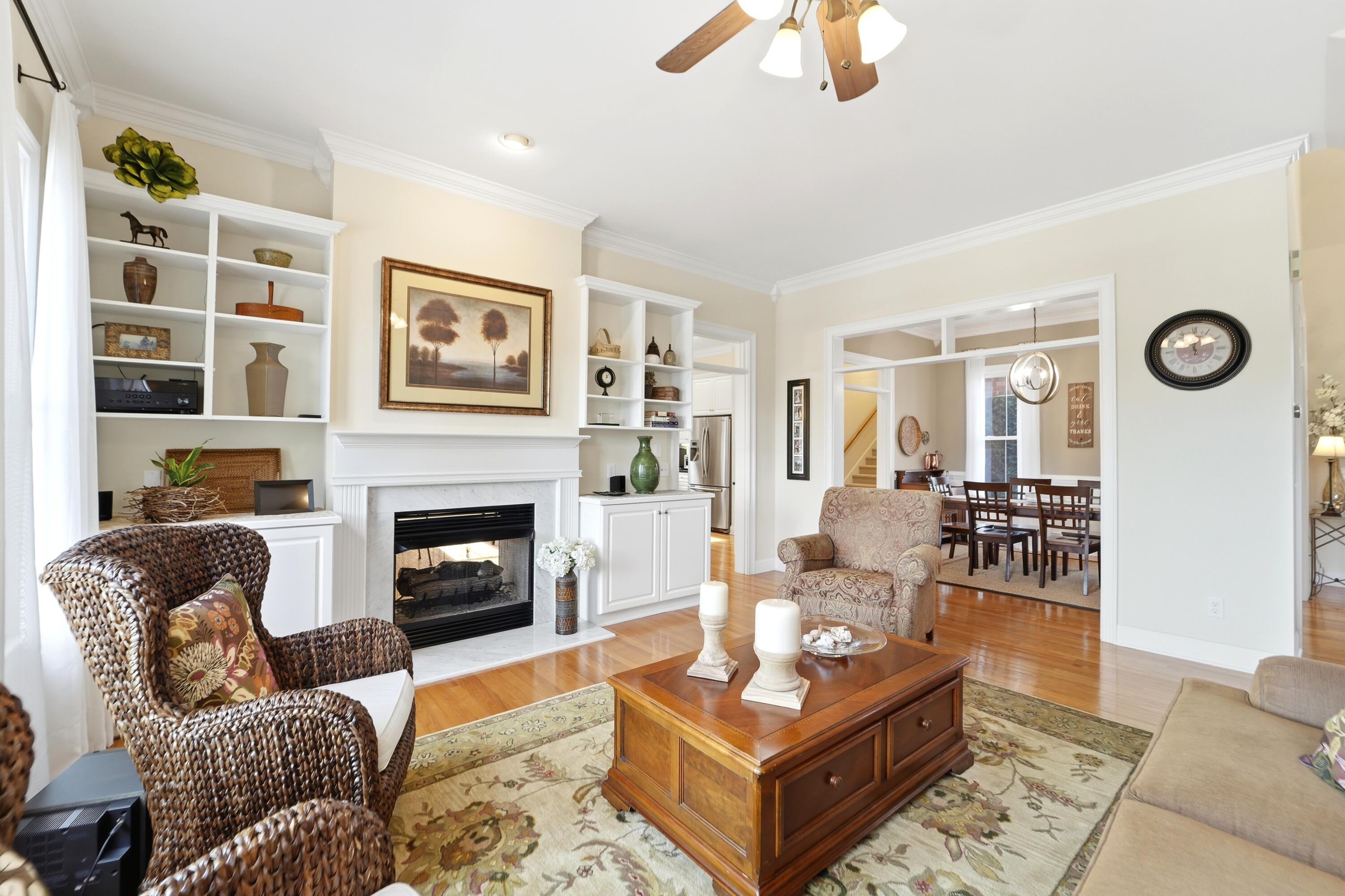 1640 Sewee Fort Road Mount Pleasant, SC 29466 - Photo 10 of 54 living room