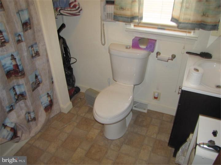399 Whitehead Road Hamilton, NJ 08619 - Photo 20 of 24 Gallery Image 20