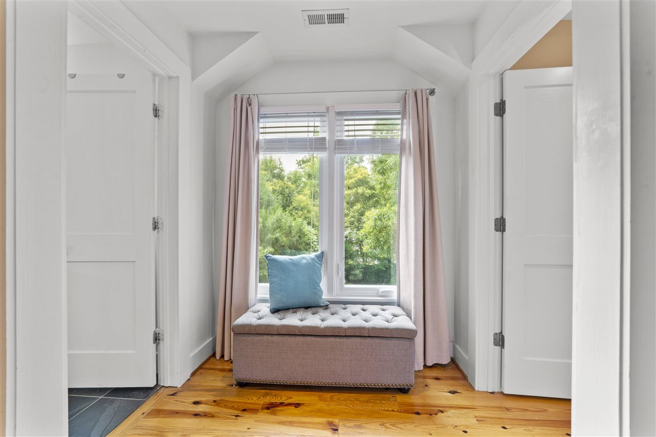 122 Georgetown Road Raleigh, NC 27608 - Photo 19 of 30 Photo 19