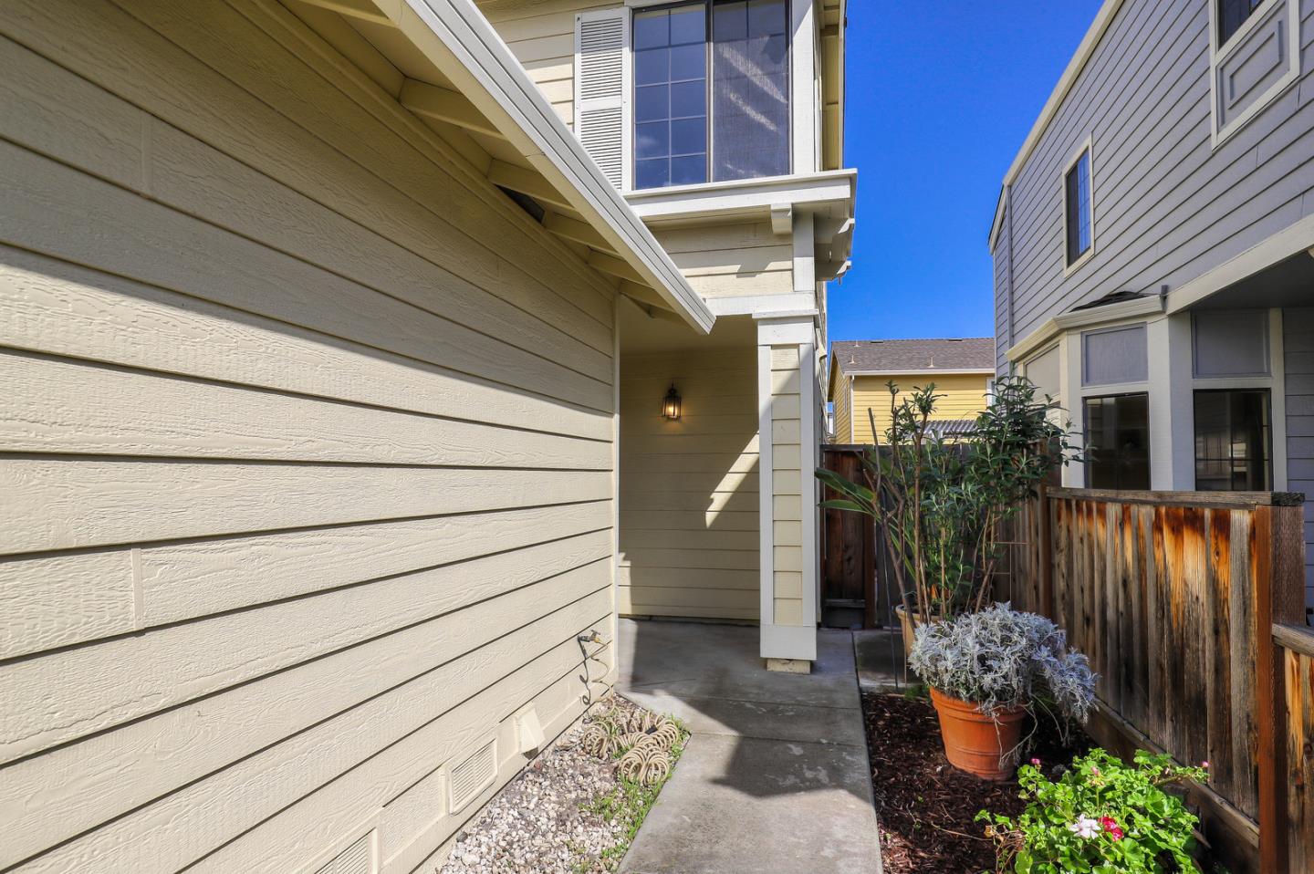 271 Michigan Road Milpitas, CA 95035 - Photo 6 of 34 a backyard of a house