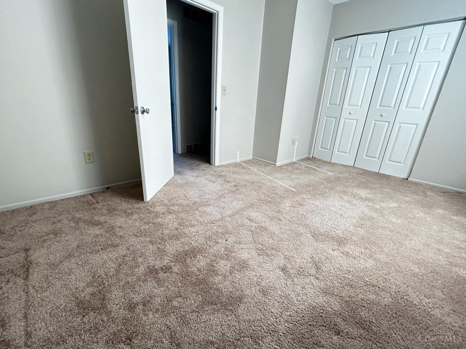 3380 North Bend Road Cincinnati, OH 45247 - Photo 9 of 38