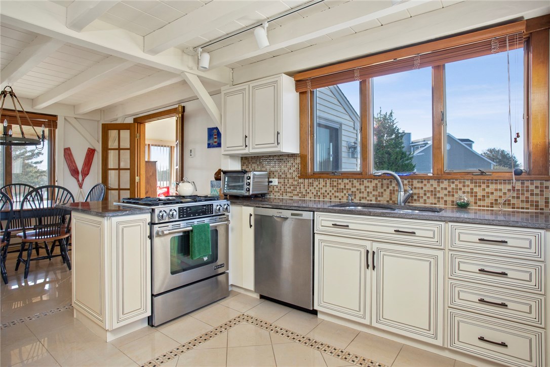 128 Clearview Road Charlestown, RI 02813 - Photo 5 of 25