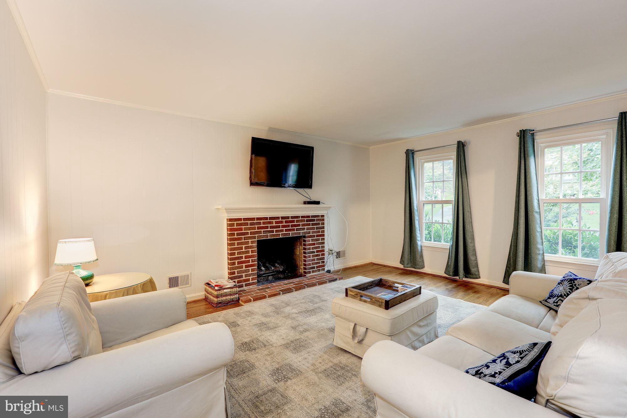 14800 Pebblestone Drive Silver Spring, MD 20905 - Photo 4 of 30 Family Room w/ gas fireplace