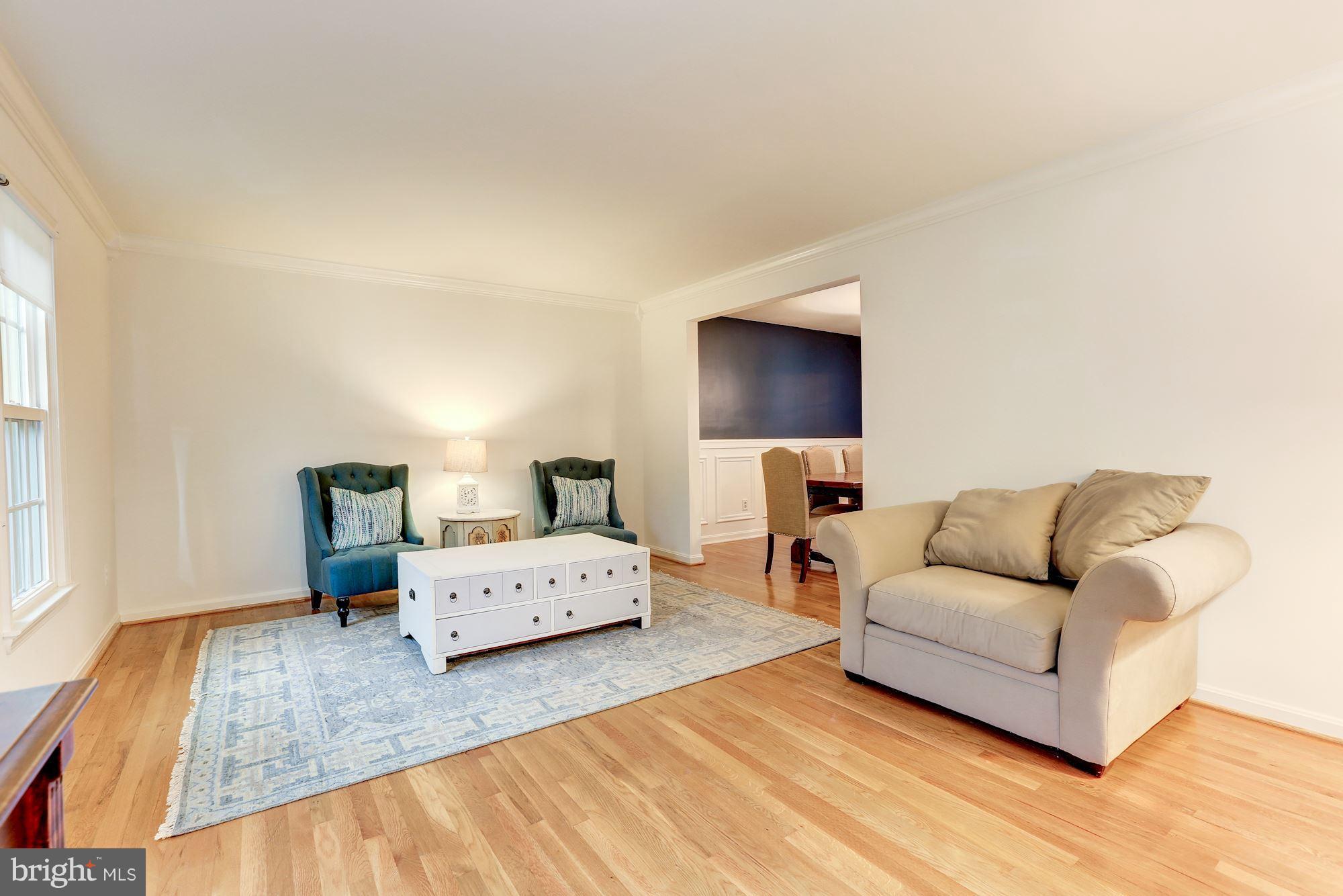 14800 Pebblestone Drive Silver Spring, MD 20905 - Photo 5 of 30 Living Room