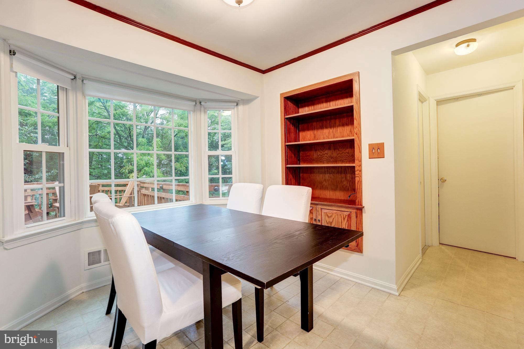 14800 Pebblestone Drive Silver Spring, MD 20905 - Photo 10 of 30 Eat-in Kitchen