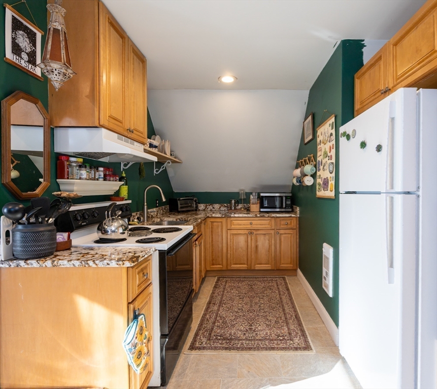 25 Race Street Haverhill, MA 01830 - Photo 18 of 34