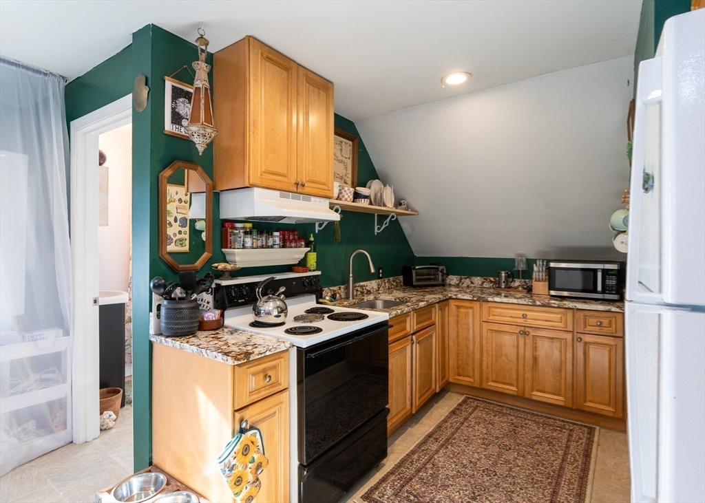 25 Race Street Haverhill, MA 01830 - Photo 19 of 34