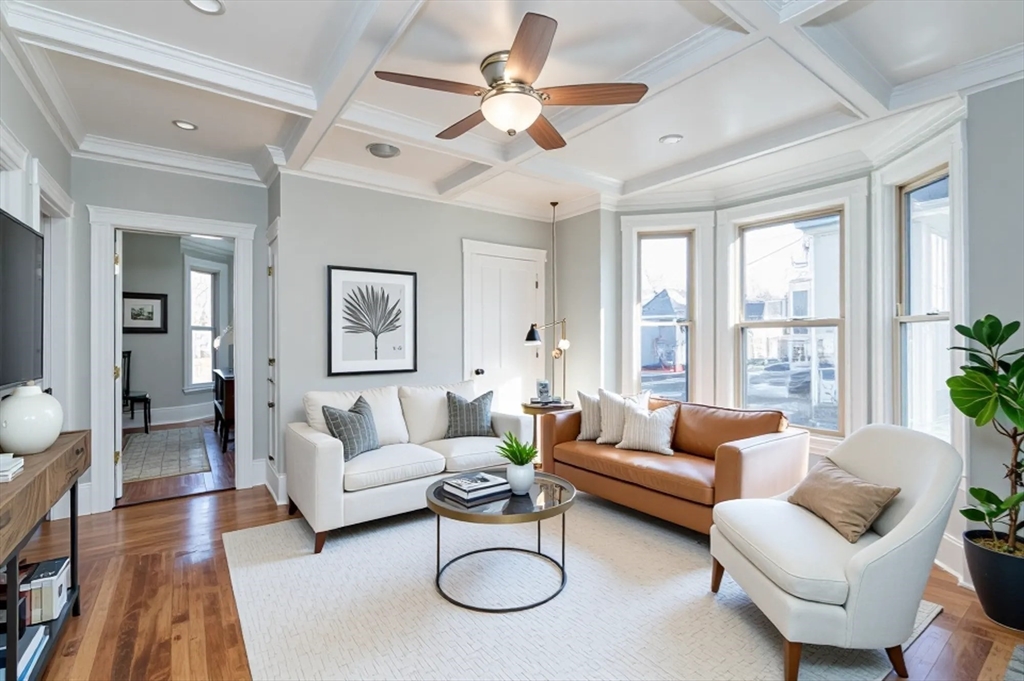 25 Race Street Haverhill, MA 01830 - Photo 3 of 34