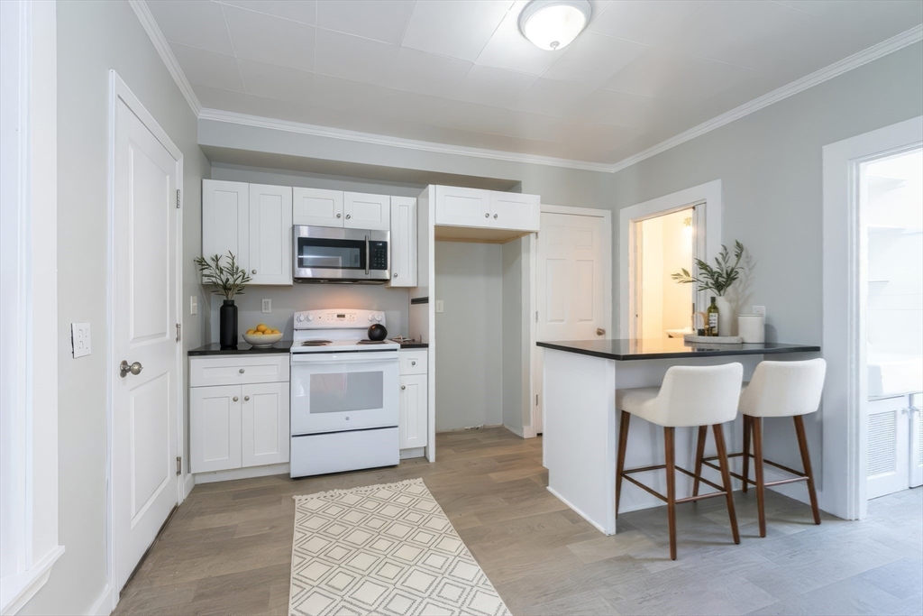 25 Race Street Haverhill, MA 01830 - Photo 5 of 34