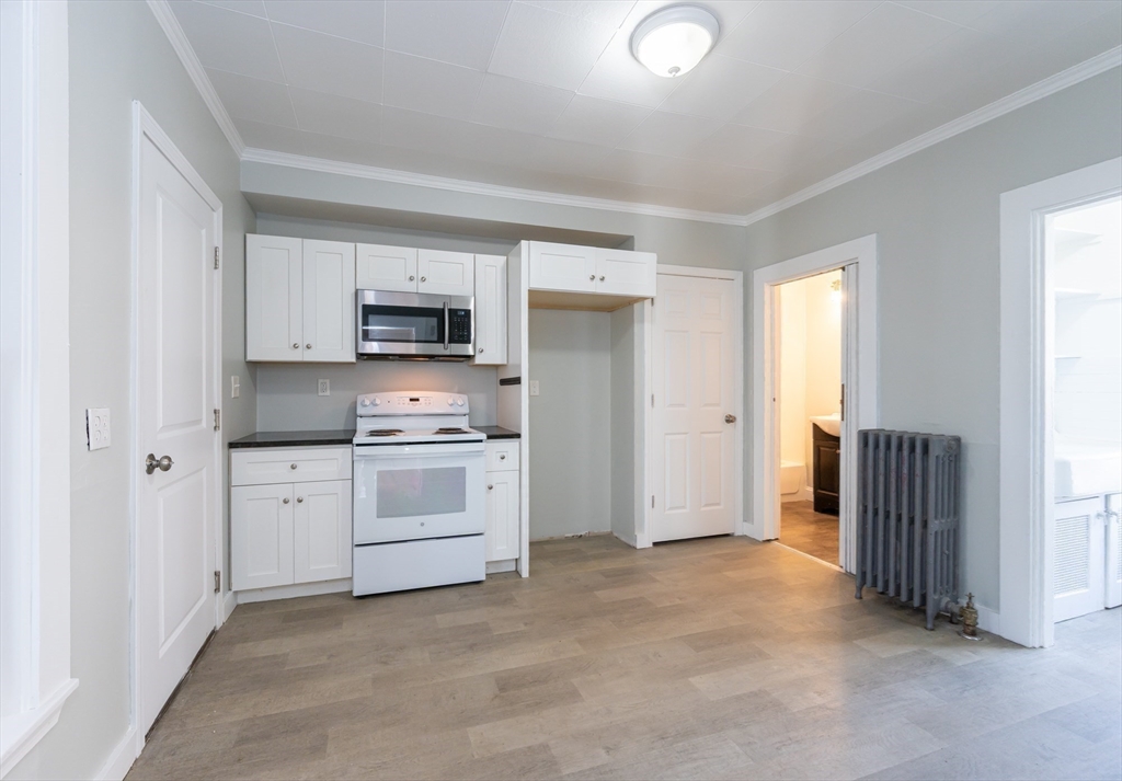 25 Race Street Haverhill, MA 01830 - Photo 6 of 34