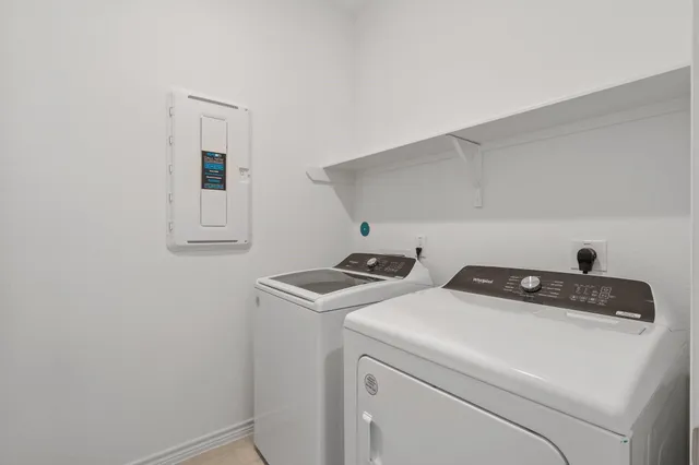 $355,250 | 438 Turtle Creek Drive, Dayton, TX 77535