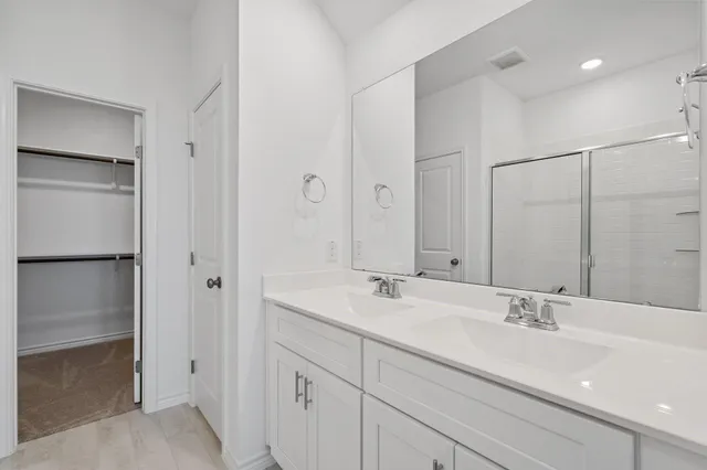 $355,250 | 438 Turtle Creek Drive, Dayton, TX 77535