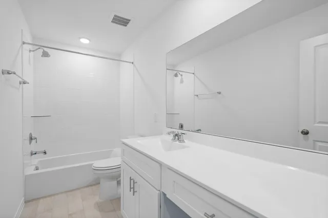 $355,250 | 438 Turtle Creek Drive, Dayton, TX 77535