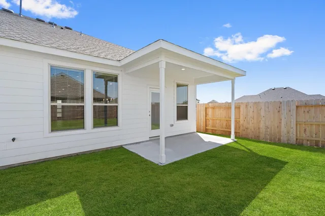 $355,250 | 438 Turtle Creek Drive, Dayton, TX 77535