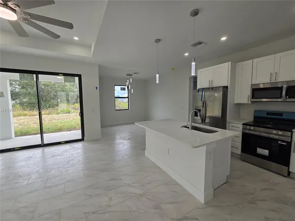 $2,300 | 4626 Connie Avenue North, Lehigh Acres, FL 33971