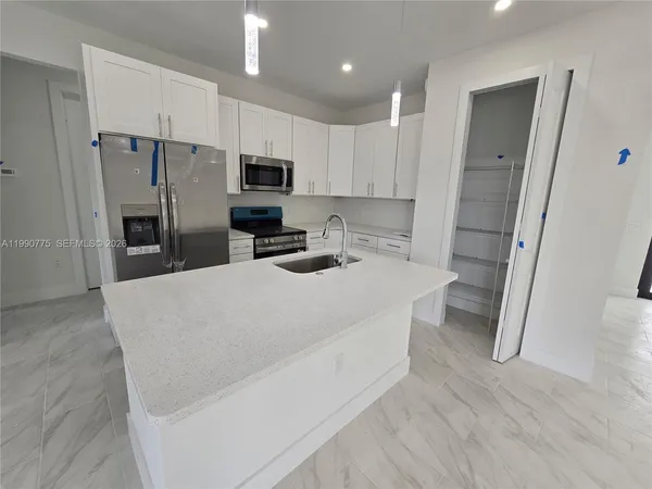 $2,300 | 4626 Connie Avenue North, Lehigh Acres, FL 33971