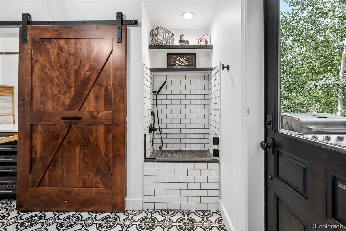 29721 Dorothy Road Evergreen, CO 80439 - Photo 16 of 50