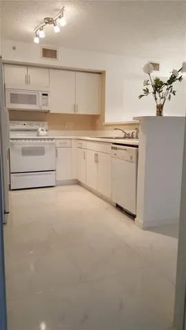 $2,200 | 4856 North State Road 7, Unit 103, Pompano Beach, FL 33073