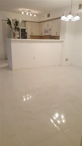 $2,200 | 4856 North State Road 7, Unit 103, Pompano Beach, FL 33073