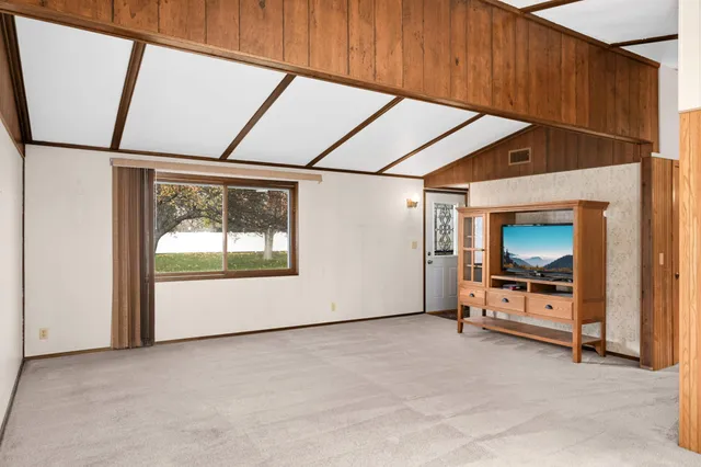 $350,000 | 1538 12th Avenue West, Shakopee, MN 55379