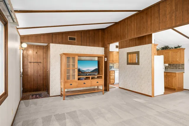 $350,000 | 1538 12th Avenue West, Shakopee, MN 55379