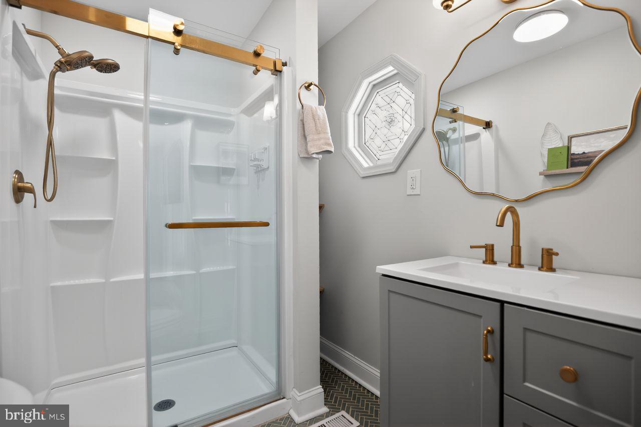 10 Elinor Avenue Stratford, NJ 08084 - Photo 15 of 32