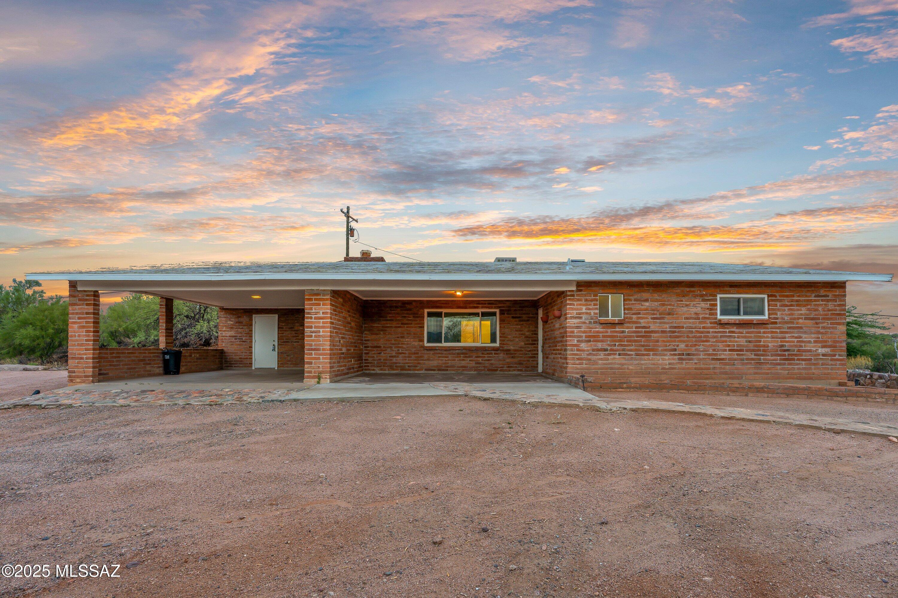 408 Rolfs Avenue Mammoth, AZ 85618 - Photo 2 of 22