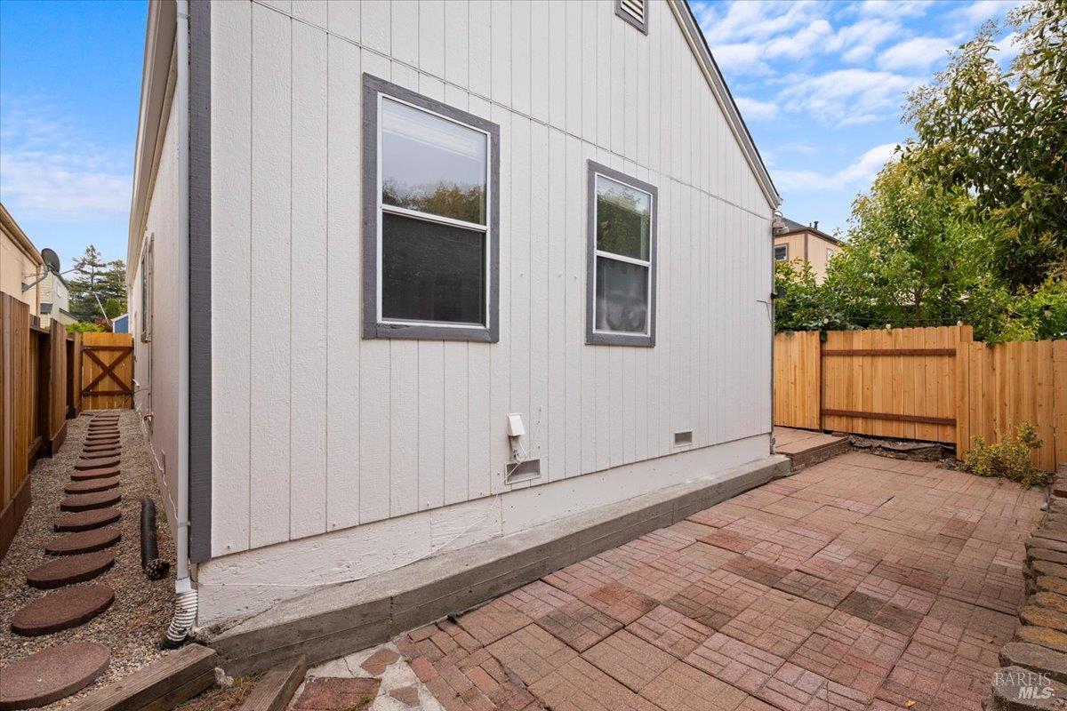1447 Tammy Way Santa Rosa, CA 95401 - Photo 22 of 23