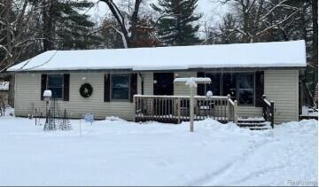 5660 North Red Oak Road Lewiston, MI 49756 - Photo 1 of 3 Gallery Image 1