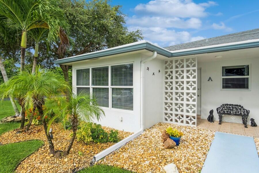 1230 South Drive Way, Unit A Delray Beach, FL 33445 - Photo 2 of 26 End Unit