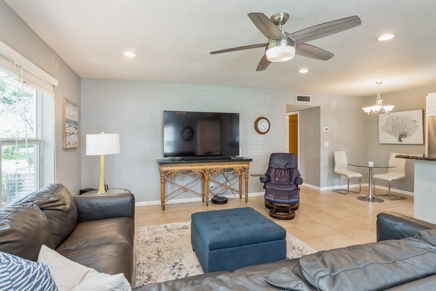 1230 South Drive Way, Unit A Delray Beach, FL 33445 - Photo 5 of 26 04_1230SDriveWayUnitA_10001_LivingRoom_L