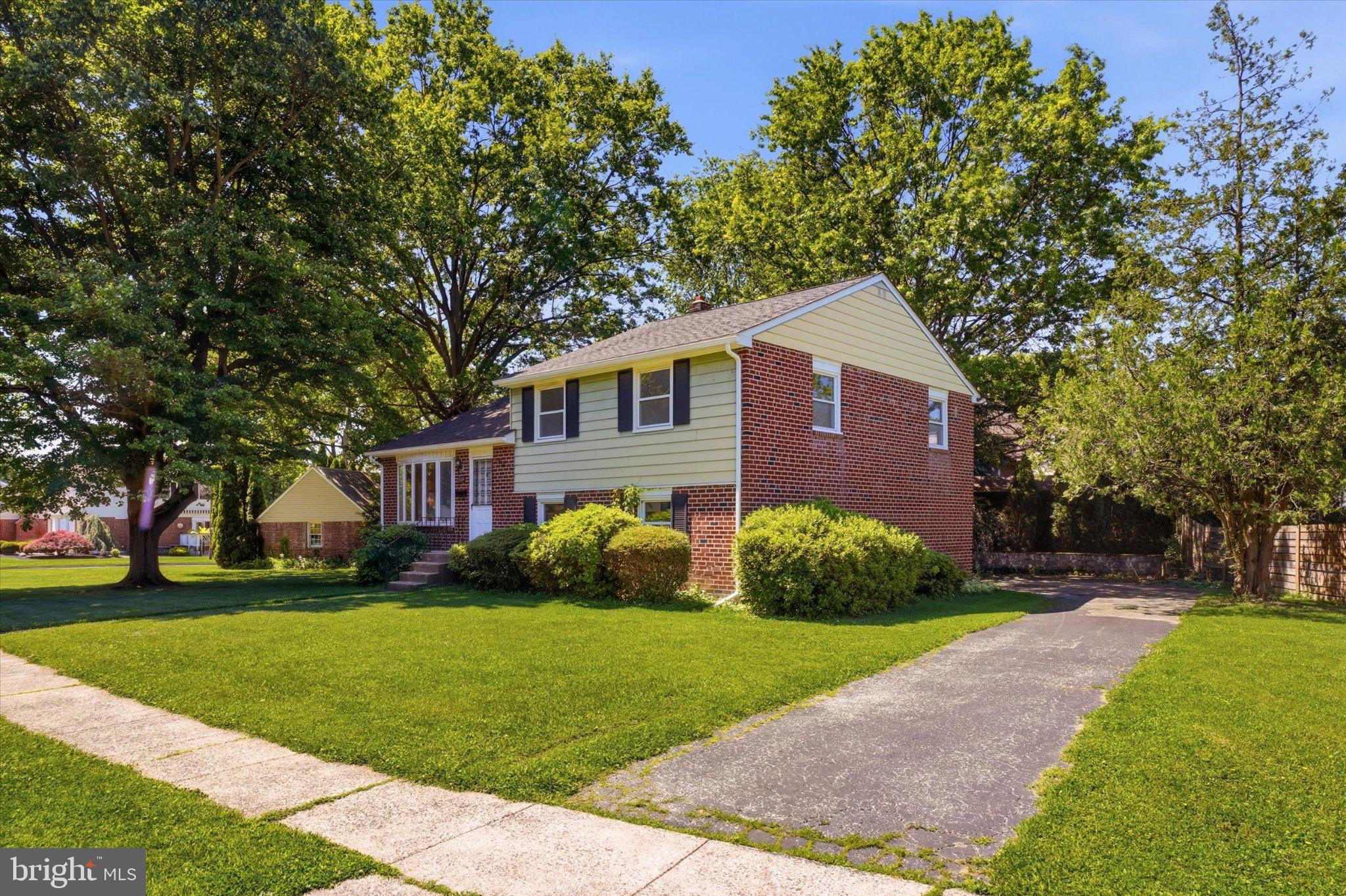 400 Rittenhouse Circle Havertown, PA 19083 - Photo 2 of 26