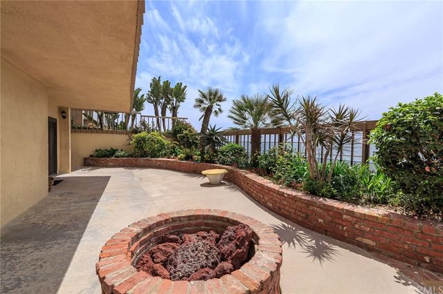 $2,250,000 | 703 Esplanade, Unit 3, Redondo Beach, CA 90277