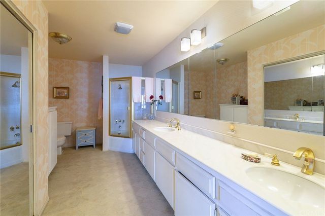 $2,250,000 | 703 Esplanade, Unit 3, Redondo Beach, CA 90277