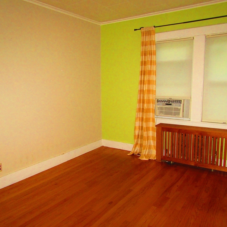 465 Spring Street Northampton, MA 01053 - Photo 12 of 30