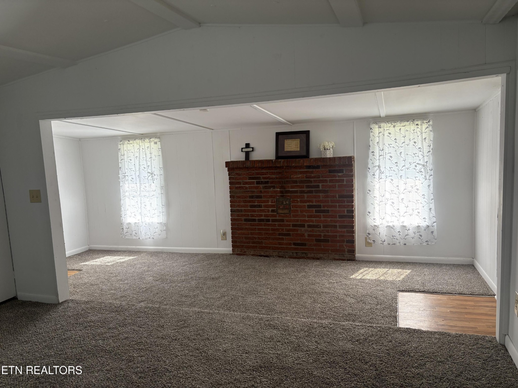 139 Hillview Road Ten Mile, TN 37880 - Photo 7 of 10