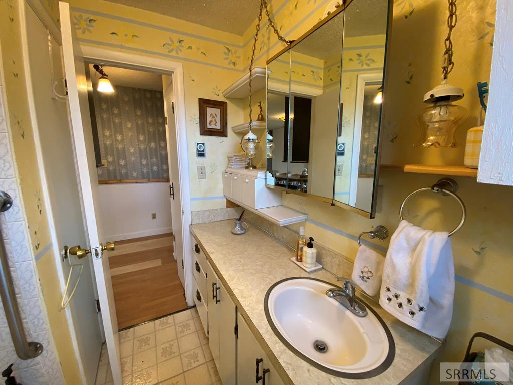 24707 Highway 93 Challis, ID 83226 - Photo 17 of 75