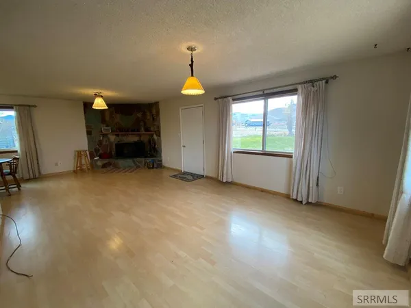 $596,000 | 24707 Highway 93, Challis, ID 83226