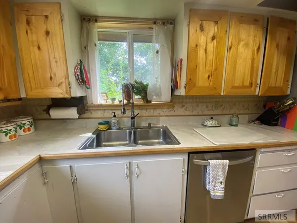 $596,000 | 24707 Highway 93, Challis, ID 83226