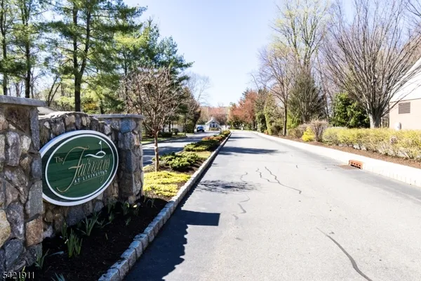 $1,049,000 | 97 Winged Foot Drive, Livingston, NJ 07039